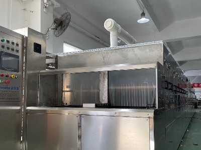 料盒水基全自動噴淋清洗機(jī)